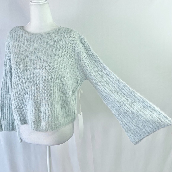New Lumiere Bell Sleeve Boat Neck Soft Knit Sweater Light Blue Size Large - Picture 7 of 14